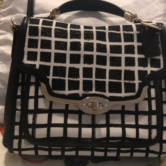 Beautiful Coach handbag - Picture 2 of 4